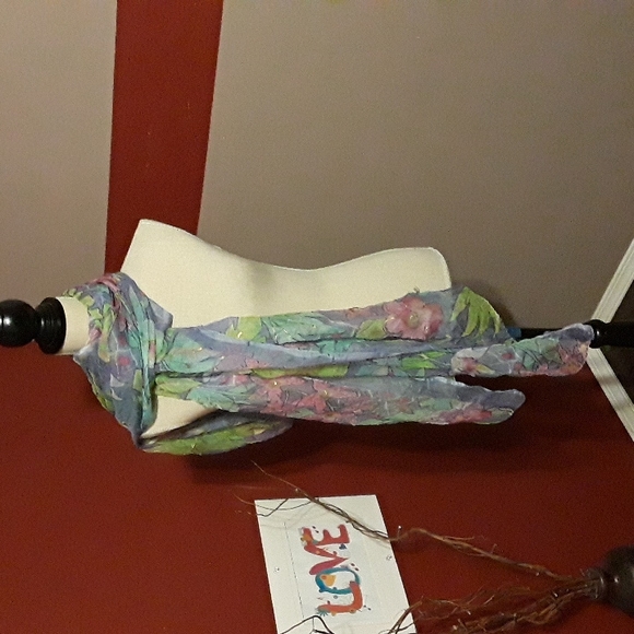 Beautiful Scarf - Picture 6 of 6